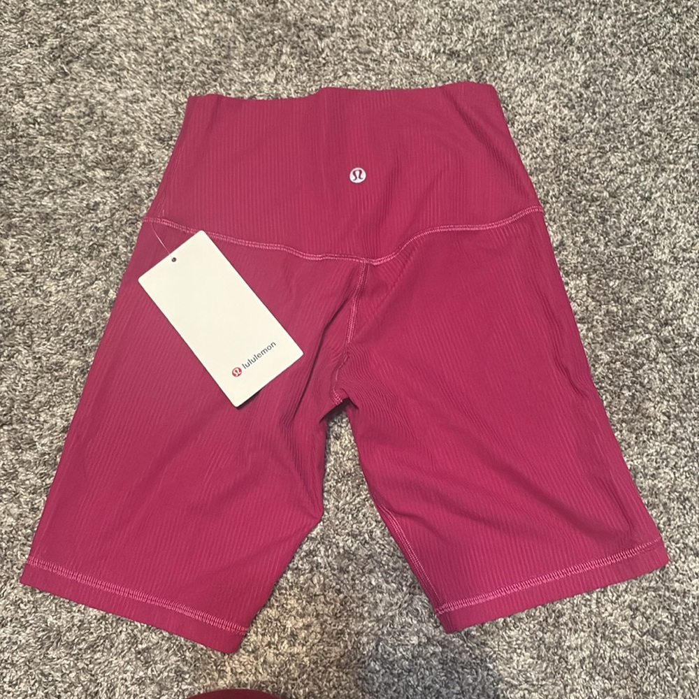 NWT Lululemon Align Ribbed HR Short 8” Size 4 - Picture 2 of 2